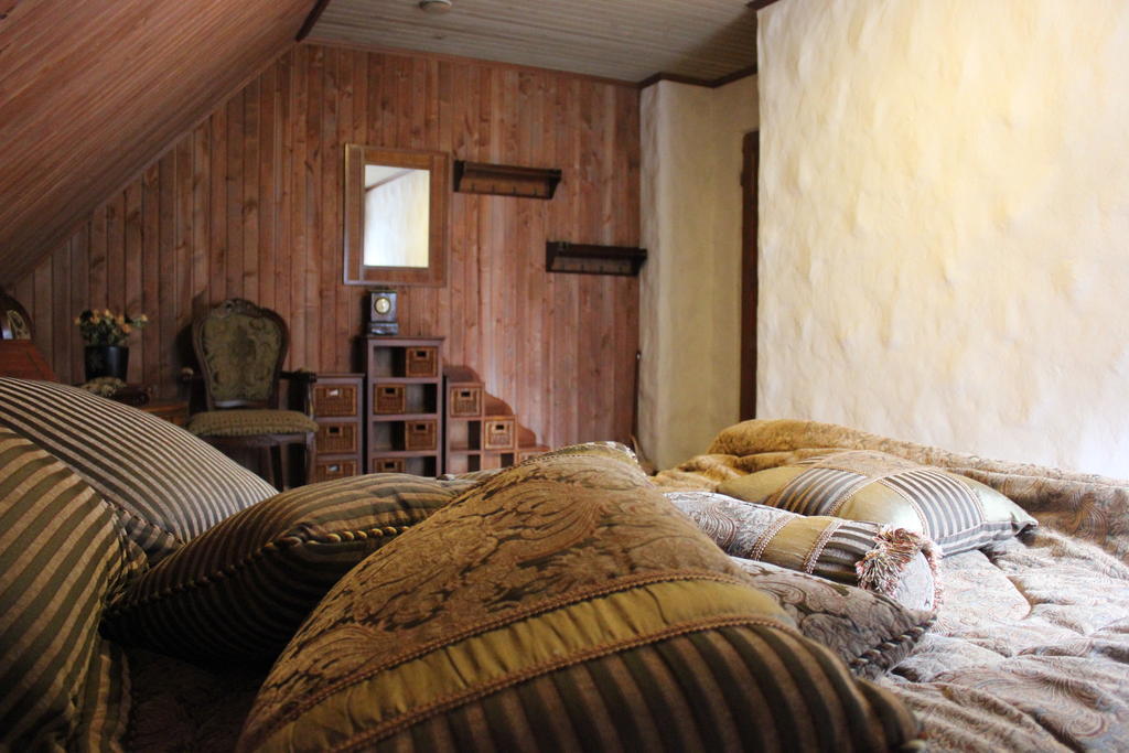 Krapi Guesthouse Treimani Pokoj fotografie